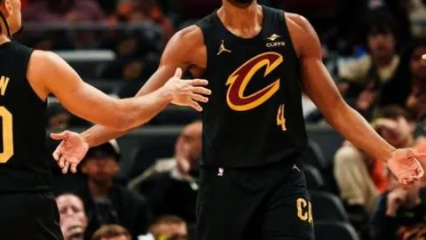 浙江迎战中超领跑者海港：稳固防守为胜利之本